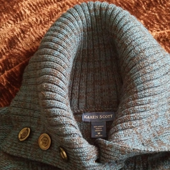 Sweater - Picture 5 of 5